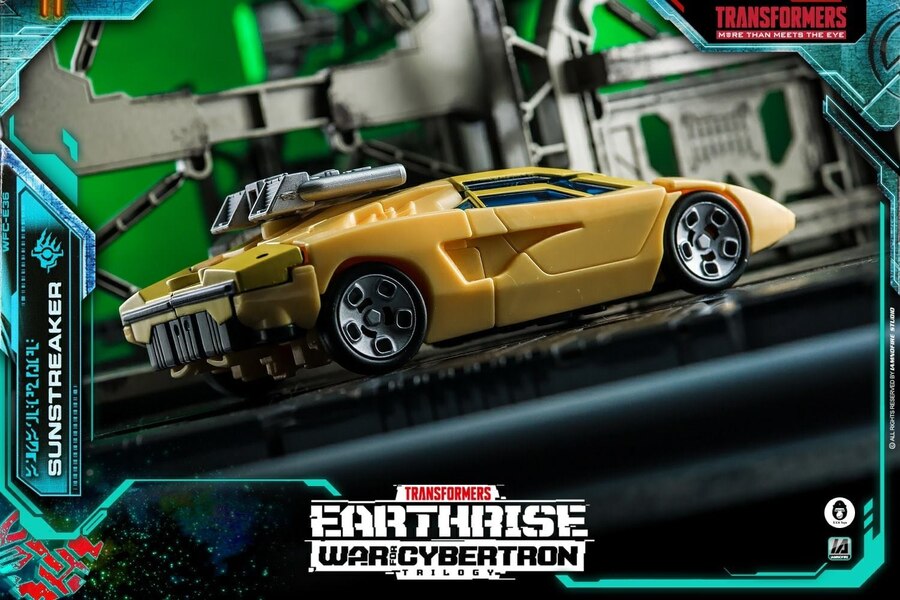 Transformers Earthrise Sunstreaker  (18 of 18)